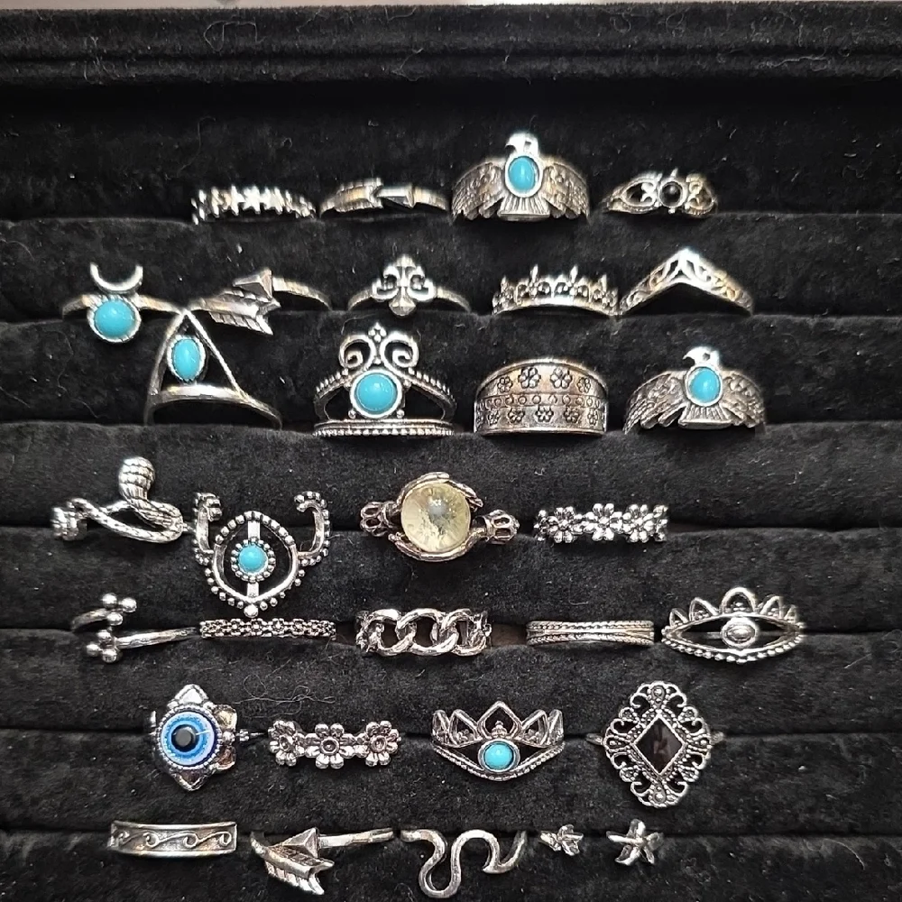 Lot of 30pcs fashion rings - Picture 1 of 3